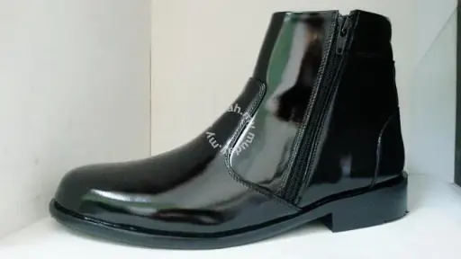 Mid Cut Leather Shoes / Kasut Kulit Potong